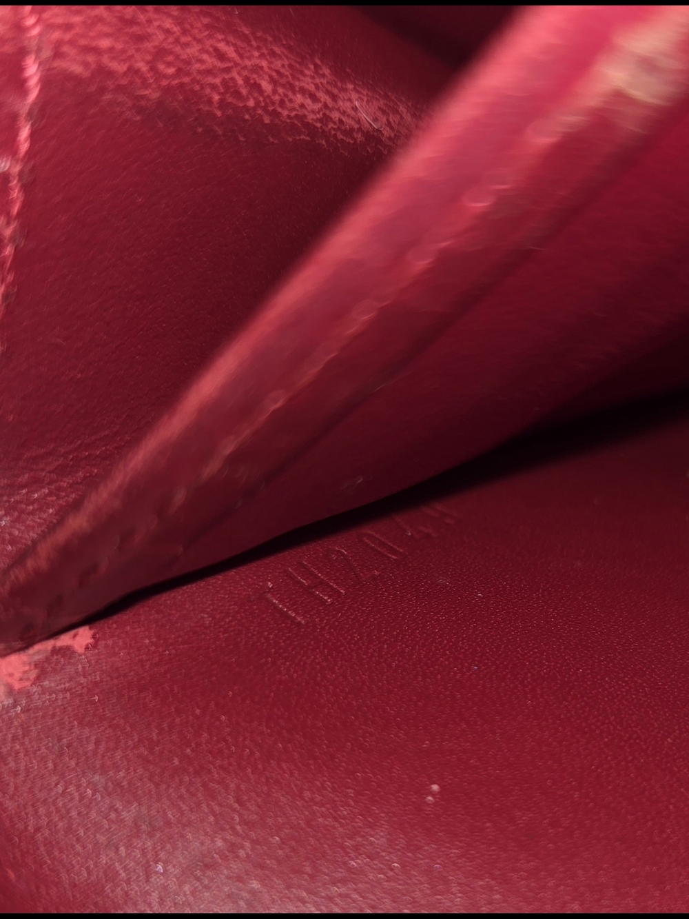 Authentic Louis Vuitton Sarah Wallet Pomme D'Amour Red Vernis Patent Leather - Picture 11 of 15